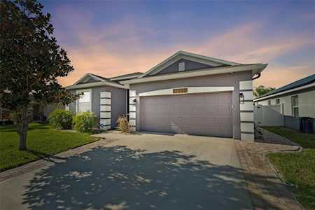 11008 Standing Stone Dr Wimauma, FL 33598