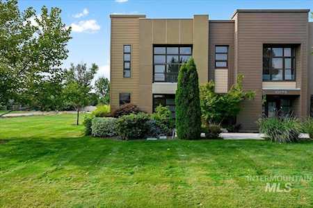 10171 W Carlton Bay Drive Boise, ID 83714