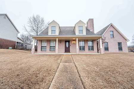 7270 La Casa Dr Bartlett, TN 38133