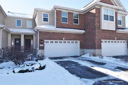 2858 Henley Ln Naperville, IL 60540