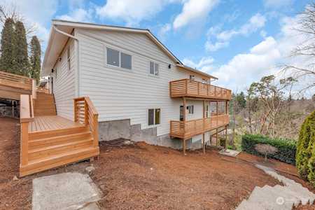 5905 16th Ave SW Seattle, WA 98106