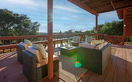 3339 Foothill Rd Santa Barbara, CA 93105
