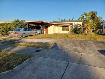 5240 NE 3rd Ter Oakland Park, FL 33334