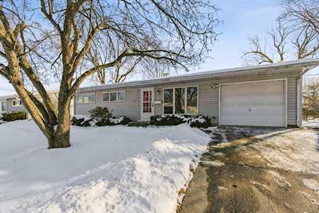 18269 W Woodland Terrace Gurnee, IL 60031