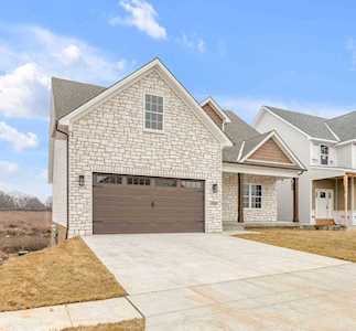 1360 Angus Trl Lexington, KY 40509