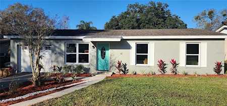 1402 W Virginia Ln Clearwater, FL 33759