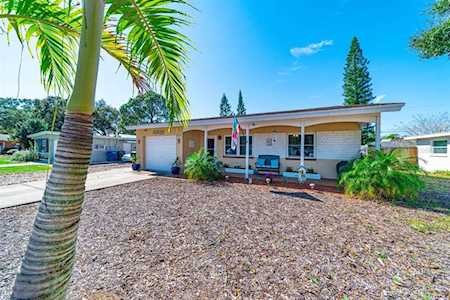 272 Wertz Dr Largo, FL 33771