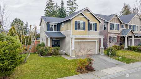 1017 207th St SW Lynnwood, WA 98036