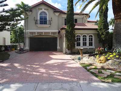21181 La Vista Circle Boca Raton, FL 33428