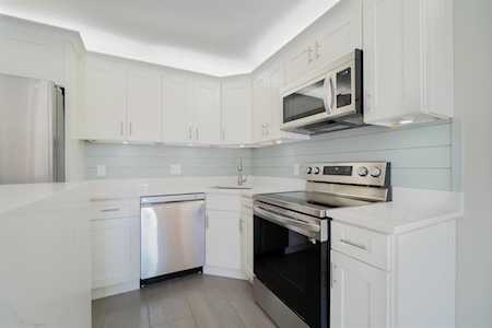 603 Sea Pine Way #C2 Green Acres, FL 33415