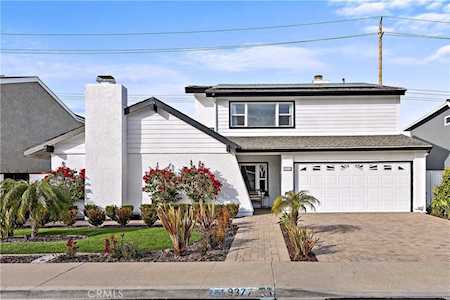 9377 Siskin Ave Fountain Valley, CA 92708