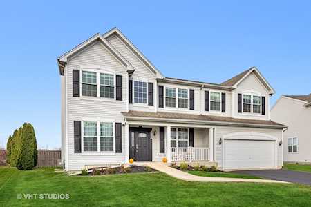 352 Claridge Circle Bolingbrook, IL 60440