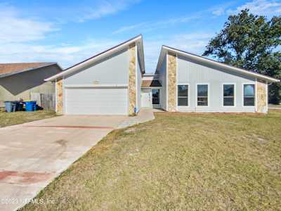 12161 Roundham LN N Jacksonville, FL 32225