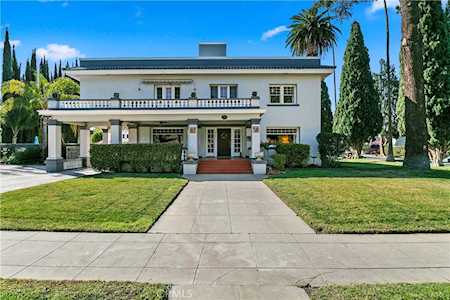 3594 Larchwood Place Riverside, CA 92506