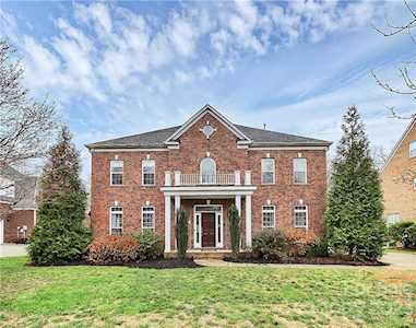 4341 Queensbury Dr Harrisburg, NC 28075