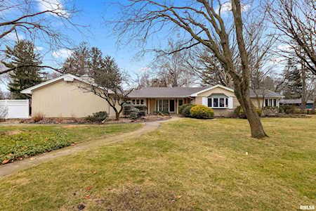 451 E High Point Dr Peoria, IL 61614