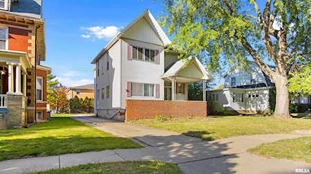 915 W Moss Ave Peoria, IL 61606