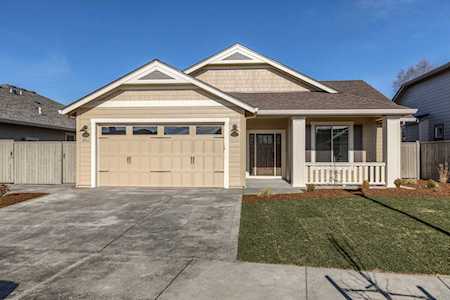 3911 Arizona Dr Medford, OR 97504