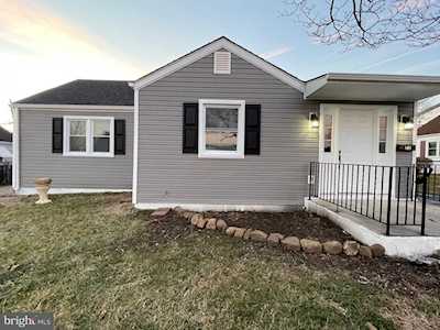 71 University Ave New Castle, DE 19720