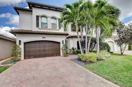 16902 Bridge Crossing Circle Delray Beach, FL 33446