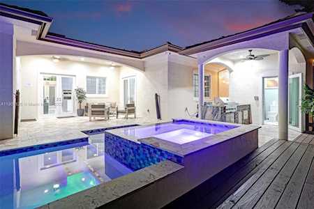 11720 NW 27th Ct Plantation, FL 33323