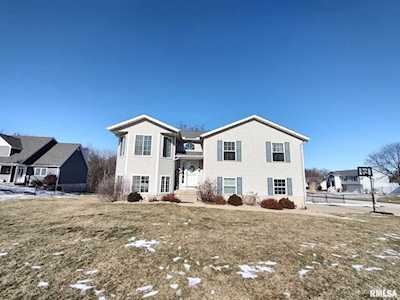 112 Field Ct East Peoria, IL 61611