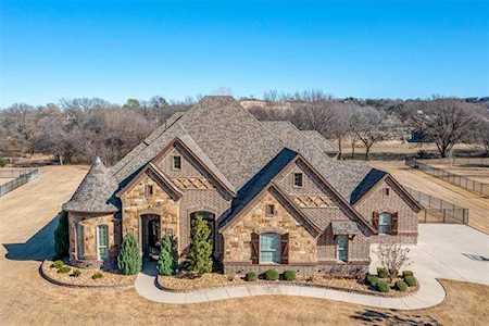 302 W Aurora Vista Trail Aurora, TX 76078