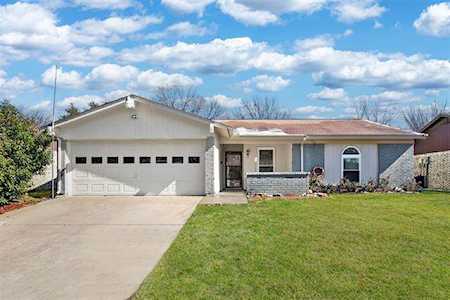 2712 Springlake Court Irving, TX 75060
