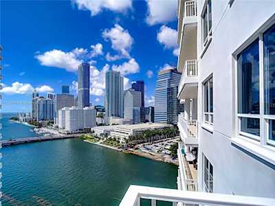 801 Brickell Key Blvd #1805 Miami, FL 33131