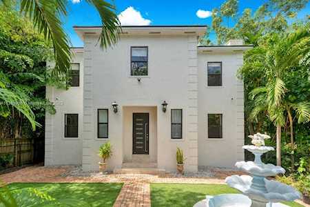 3670 S Douglas Rd Coconut Grove, FL 33133