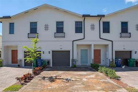 1140 SW 6th Ct Florida City, FL 33034