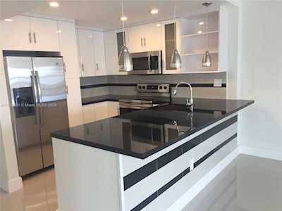 600 NE 36th St #1408 Miami, FL 33137
