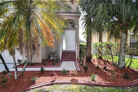 282 NW 152nd Ln Pembroke Pines, FL 33028