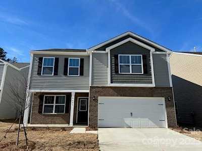 8021 Clairwood Dr Charlotte, NC 28269