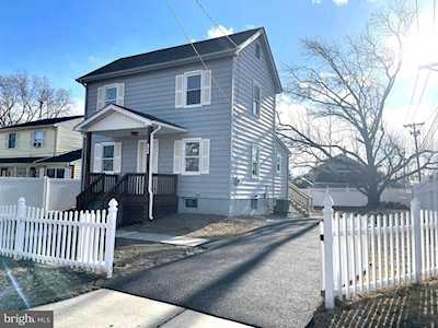 202 Boulevard Ave S Maple Shade, NJ 08052