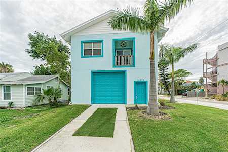 14094 N Bayshore Dr Madeira Beach, FL 33708