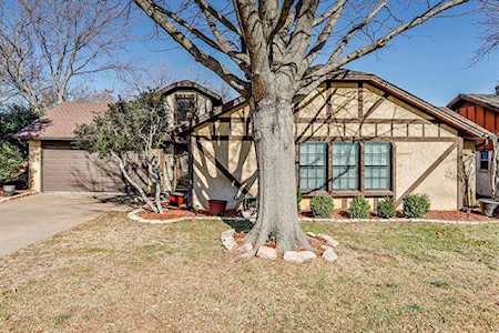 1109 Simpson Terrace Bedford, TX 76021