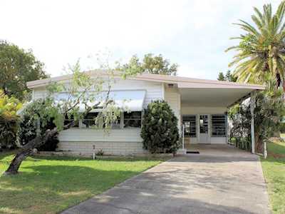 33 Palm Forest Dr Largo, FL 33770