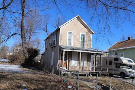 2612 E 10th St Kansas City, MO 64127