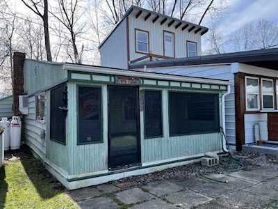 13977 Custers Point Rd NE Thornville, OH 43076
