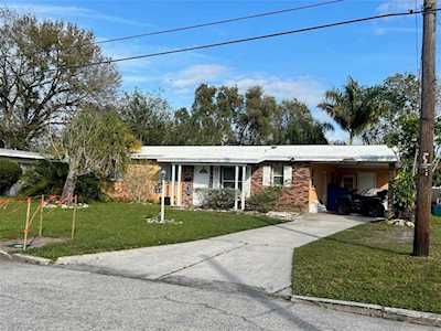 103 22nd St NE Bradenton, FL 34208