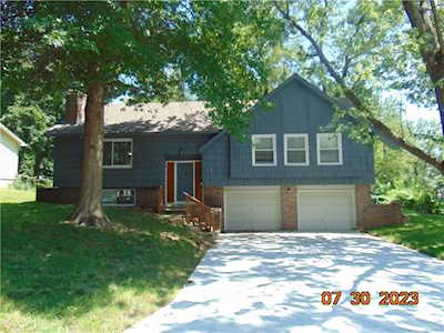 7001 Barkley St Overland Park, KS 66204