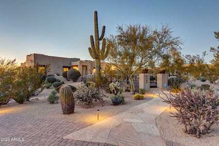 9384 E Conquistadores Drive Scottsdale, AZ 85255