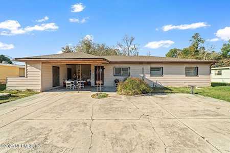 7015 King Arthur RD N Jacksonville, FL 32211