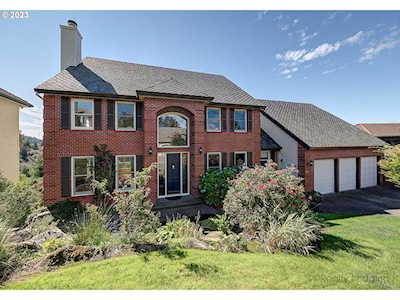 2328 NW Pinnacle DR Portland, OR 97229