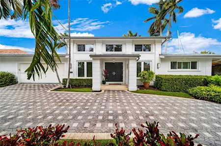 2537 Lucille Dr Fort Lauderdale, FL 33316
