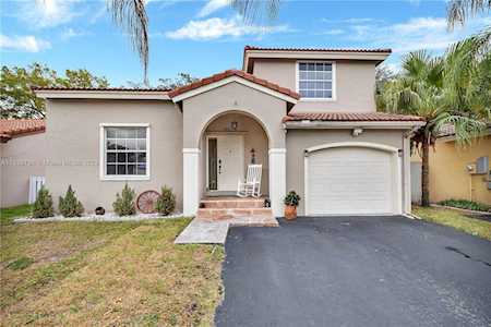 12606 NW 12th Ct Sunrise, FL 33323