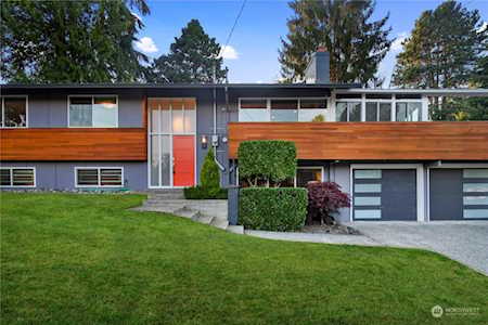 7 165th Ave NE Bellevue, WA 98008