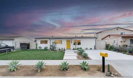 1421 Santa Rosa St Oceanside, CA 92058