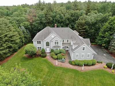 34 Meachen Road Sudbury, MA 01776